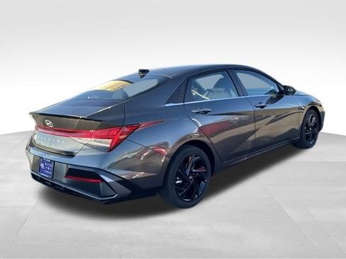 New 2026 Hyundai Elantra SEL Sport image 4