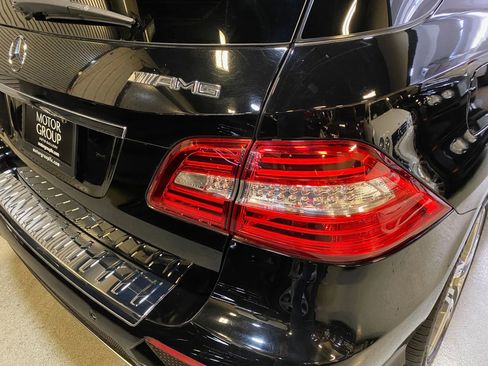 Used 2014 Mercedes-Benz ML 63 AMG 4MATIC image 20