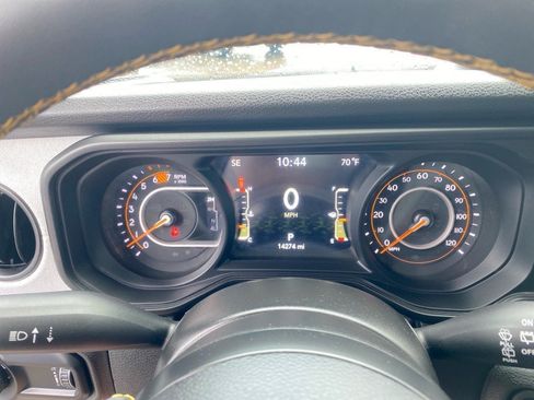 Used 2024 Jeep Wrangler Unlimited Sport AWD/4WD image 20
