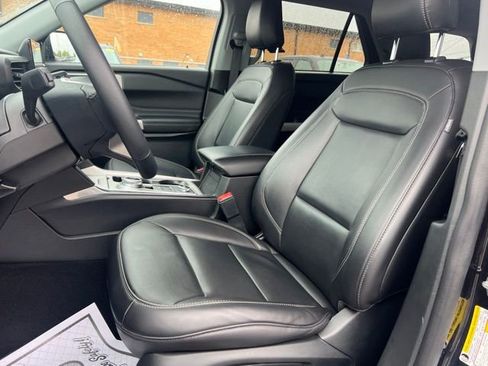 Certified 2024 Ford Explorer XLT w/ Equipment Group 202A AWD/4WD image 14