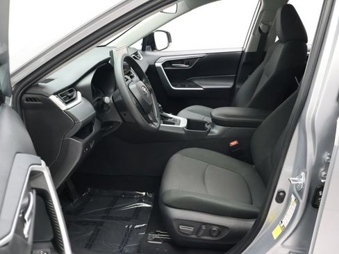 Certified 2025 Toyota RAV4 XLE FWD image 14