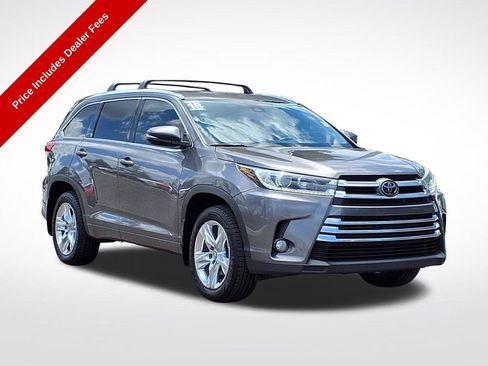 Used 2018 Toyota Highlander Limited FWD image 1