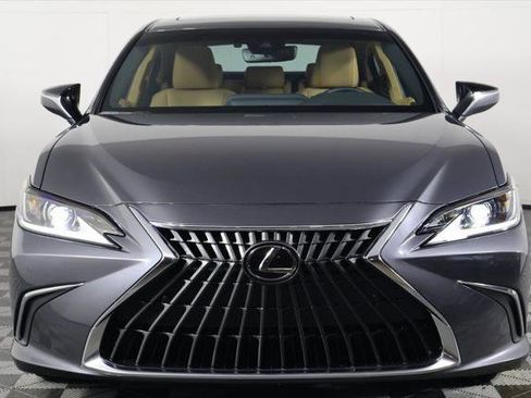 Certified 2025 Lexus ES 300h w/ Premium Package image 2