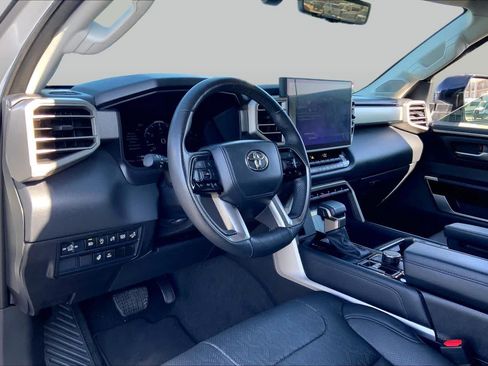 Used 2024 Toyota Tundra Limited AWD/4WD image 17