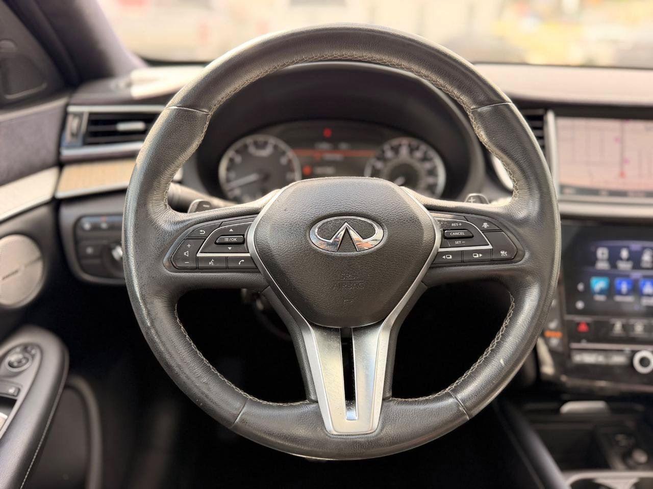 Used 2019 INFINITI QX50 Essential w/ Sensory Package AWD/4WD image 18