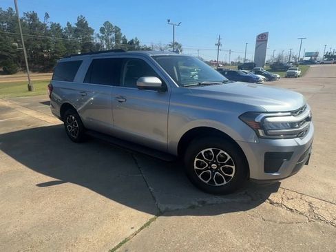 Used 2024 Ford Expedition Max XLT image 1