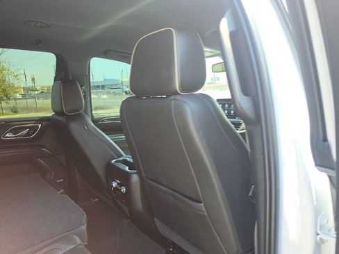 Used 2021 GMC Yukon XL SLT AWD/4WD image 31