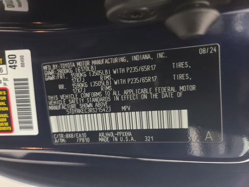 Used 2024 Toyota Sienna XLE image 41