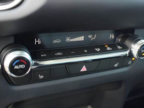 Used 2025 MAZDA CX-30 AWD 2.5 S w/ Premium Package image 14