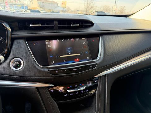 Used 2019 Cadillac XT5 Luxury AWD/4WD image 12