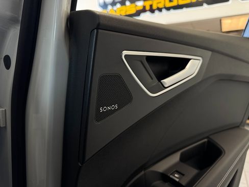 Used 2024 Audi Q4 e-tron Premium Plus w/ Premium Plus image 42