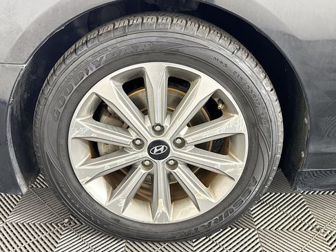 Used 2016 Hyundai Sonata Limited FWD image 36