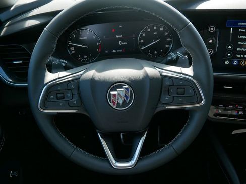 Used 2023 Buick Envision Preferred image 17