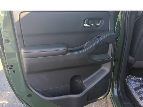 New 2025 Nissan Frontier PRO-4X w/ Tow Package image 19