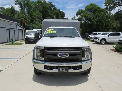 Used 2019 Ford F550 2WD Regular Cab Super Duty image 2