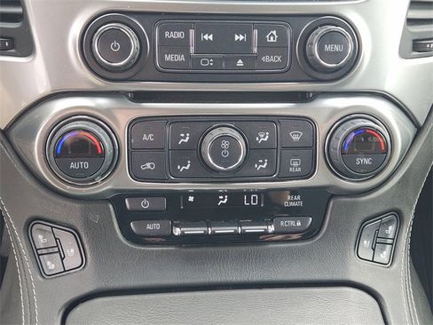 Used 2020 Chevrolet Suburban Premier image 20