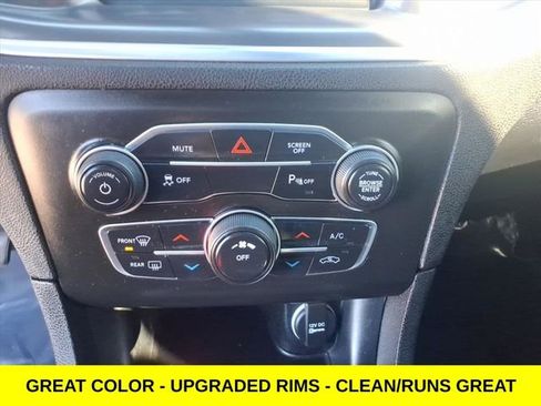 Used 2021 Dodge Charger SXT w/ Blacktop Package image 20
