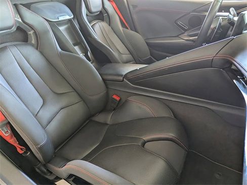 Used 2023 Chevrolet Corvette Stingray w/ Stealth Interior Trim Package image 9