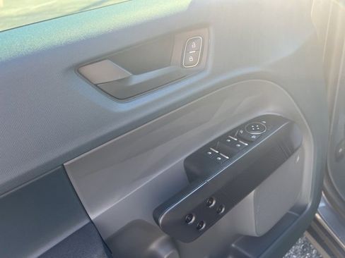 New 2025 Ford Maverick XL image 10