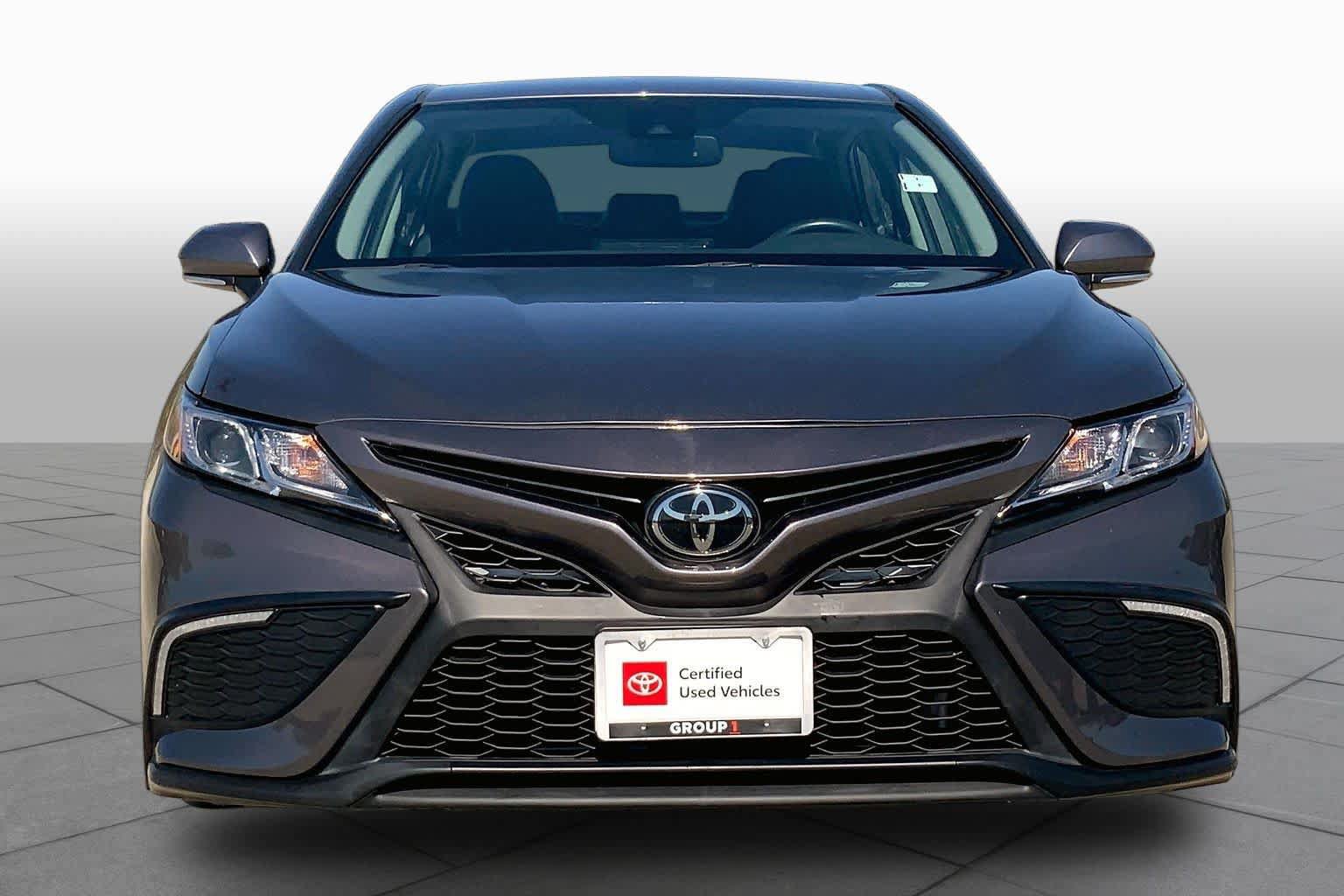 Used 2023 Toyota Camry SE w/ Convenience Package FWD image 4