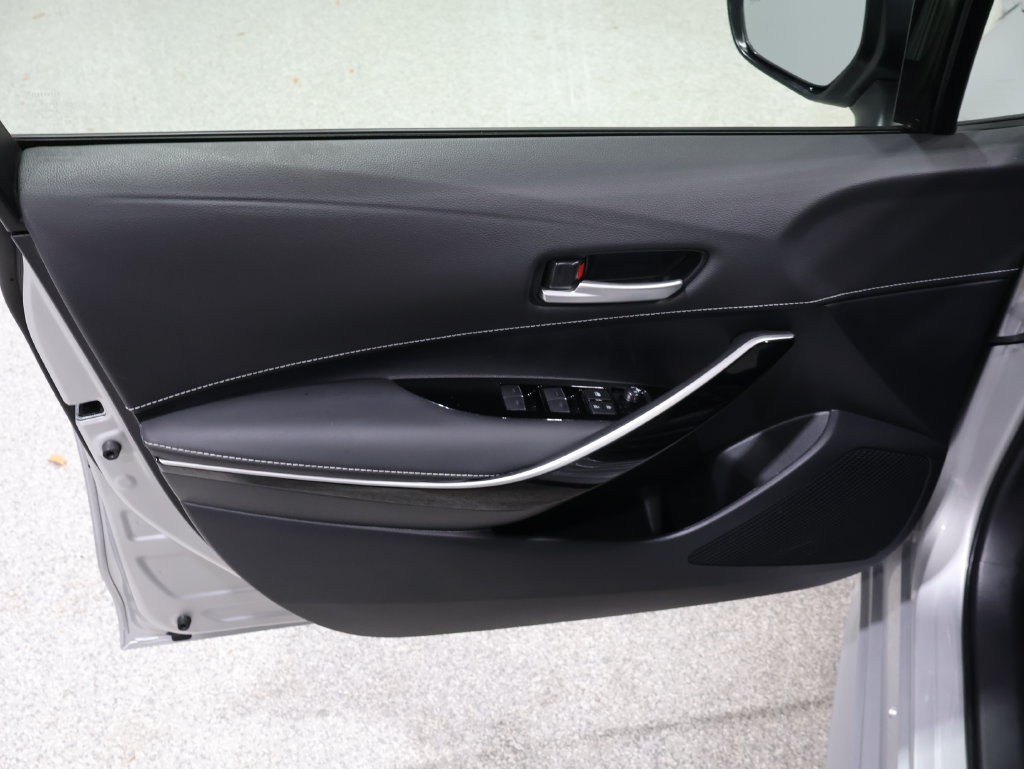Used 2026 Toyota Corolla XSE FWD image 13