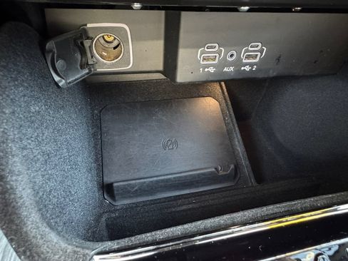 Used 2024 Jeep Wagoneer L Series II w/ Flexible Seating Group AWD/4WD image 28