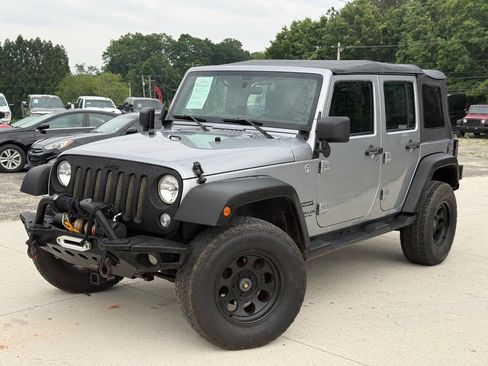 Used 2015 Jeep Wrangler Unlimited Sport w/ Connectivity Group AWD/4WD image 1