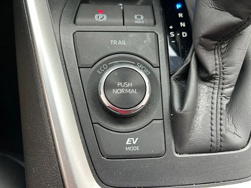 Certified 2025 Toyota RAV4 XLE Premium w/ Weather Package AWD/4WD image 30