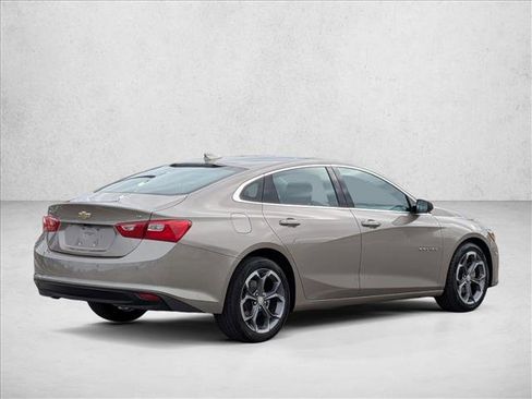 Used 2024 Chevrolet Malibu LT image 5