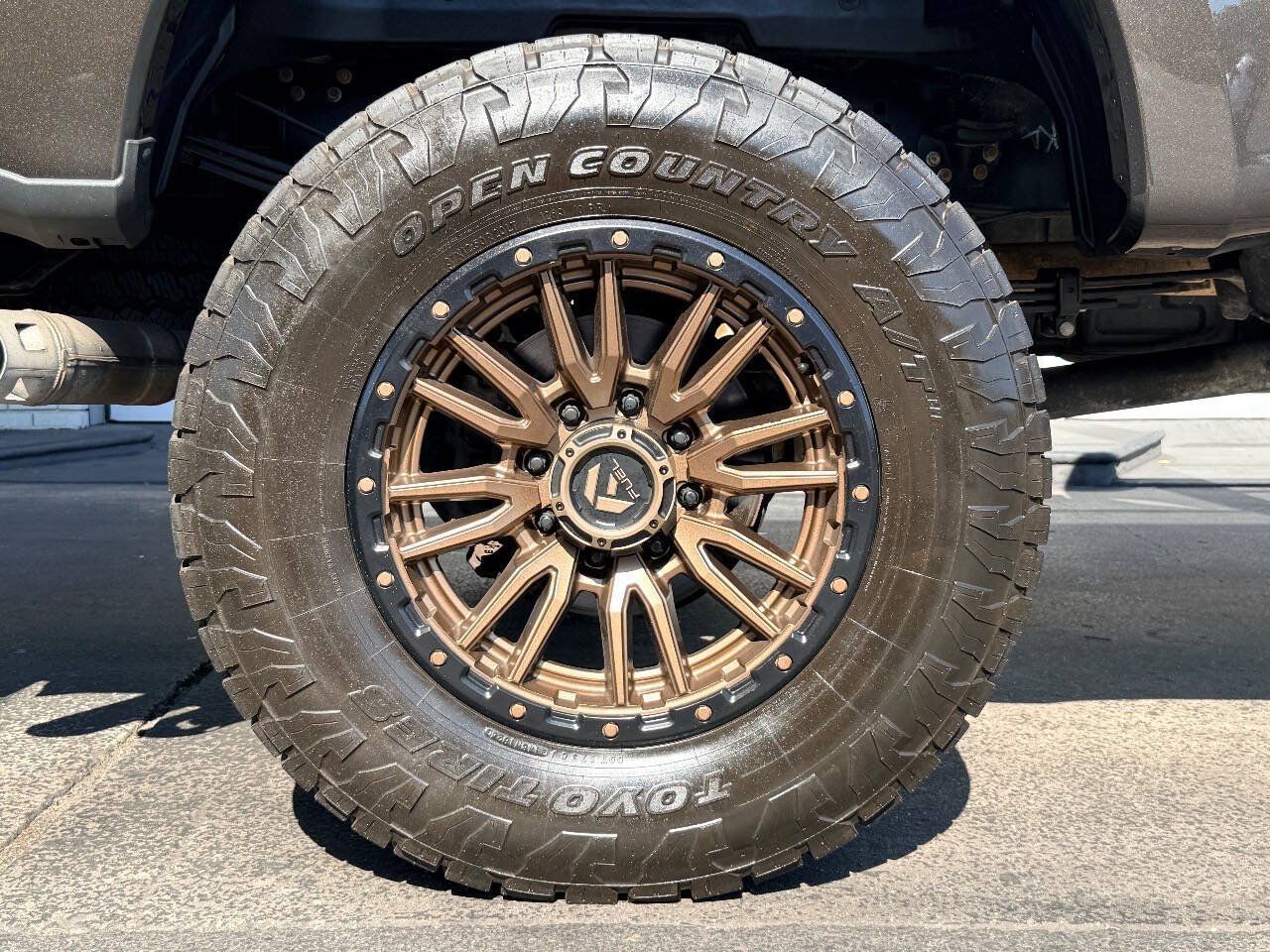 Used 2024 Ford F350 King Ranch w/ FX4 Off-Road Package AWD/4WD image 12