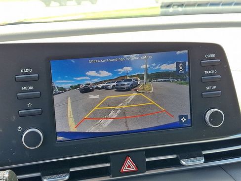 Used 2023 Hyundai Elantra SEL FWD image 18