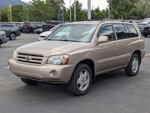 Used 2007 Toyota Highlander 4WD V6 w/ 3rd Row image 10