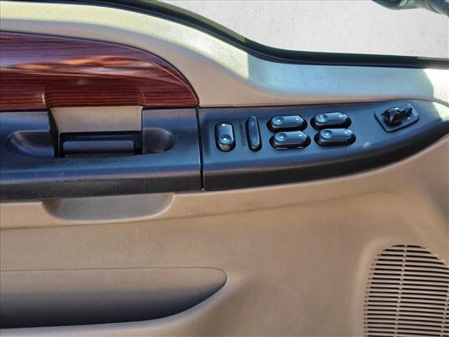 Used 2005 Ford F350 Lariat AWD/4WD image 24