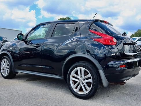 Used 2011 Nissan Juke SL FWD image 4
