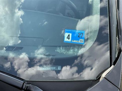 Used 2018 Ford Mustang Premium w/ Equipment Group 201A RWD image 4