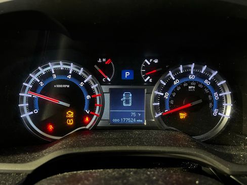 Used 2014 Toyota 4Runner Limited AWD/4WD image 10