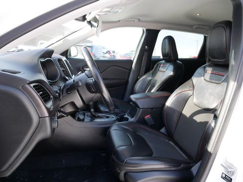 Used 2021 Jeep Cherokee Trailhawk image 34