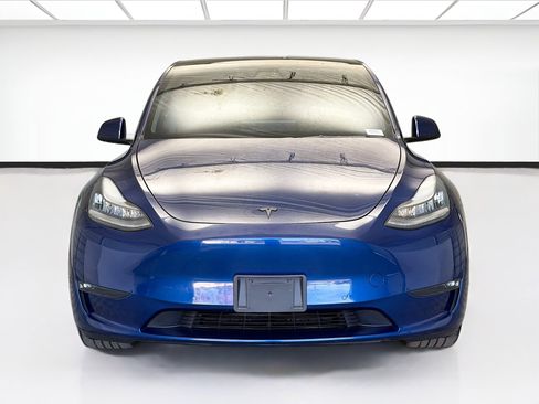 Used 2021 Tesla Model Y Long Range image 2