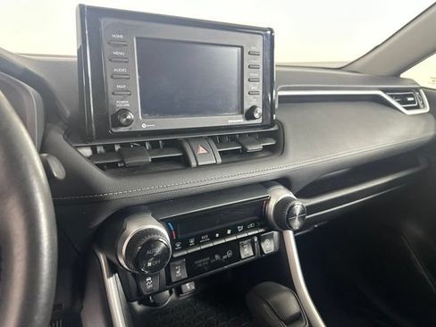 Used 2022 Toyota RAV4 XLE w/ Convenience Package AWD/4WD image 16