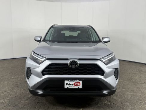 Used 2025 Toyota RAV4 XLE w/ Convenience Package image 2