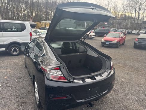 Used 2017 Chevrolet Volt LT w/ Comfort Package image 36