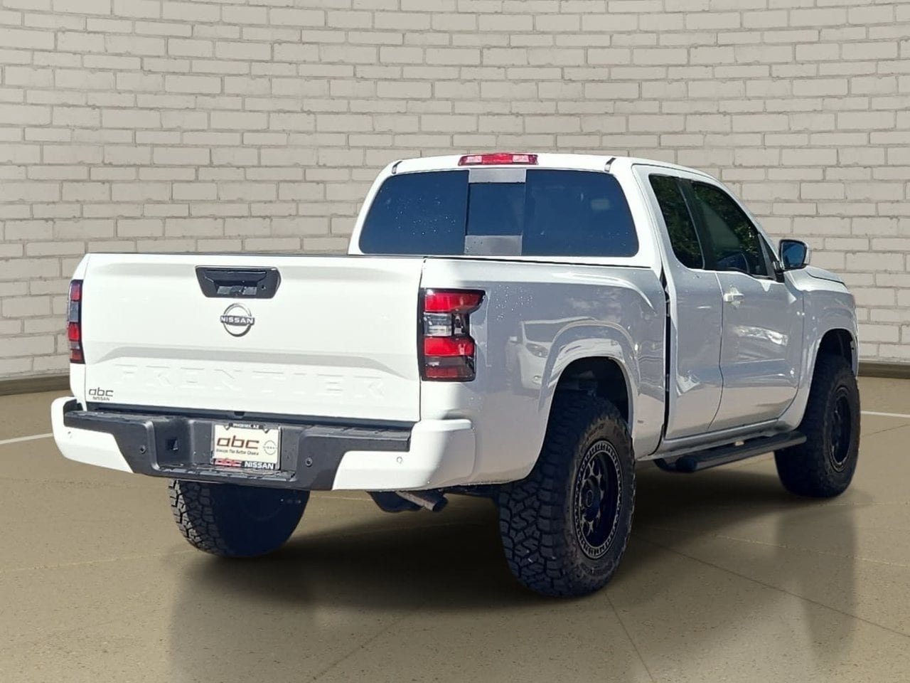 Certified 2025 Nissan Frontier SV RWD image 5