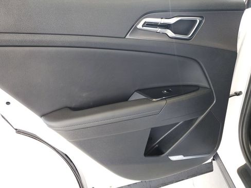 Used 2025 Kia Sportage SX FWD image 16