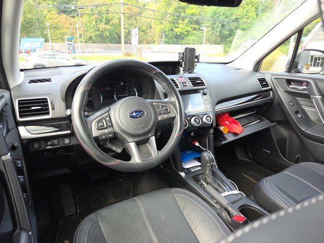 Used 2017 Subaru Forester 2.5i Touring AWD/4WD image 2