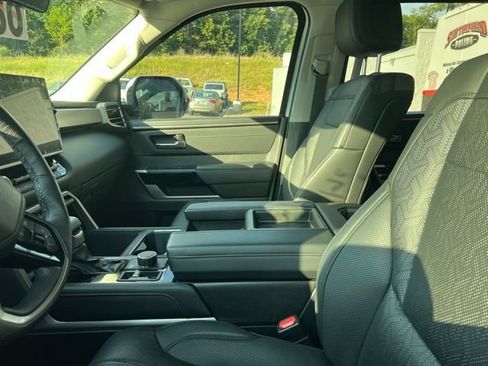 Used 2023 Toyota Tundra Limited AWD/4WD image 12