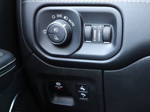 Used 2019 RAM 1500 Limited w/ Advanced Safety Group AWD/4WD image 39