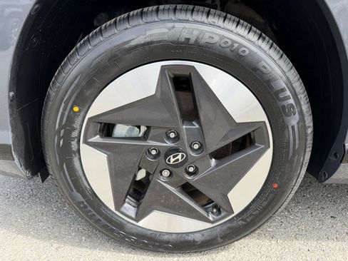 Used 2024 Hyundai Kona Limited FWD image 54