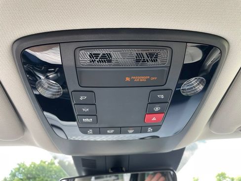 New 2026 Kia Carnival EX FWD image 19