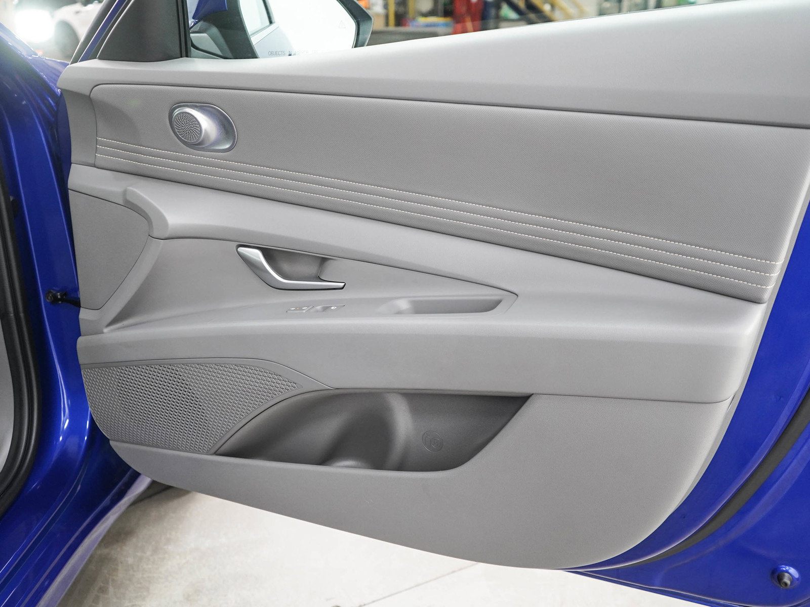 Used 2025 Hyundai Elantra SEL FWD image 9