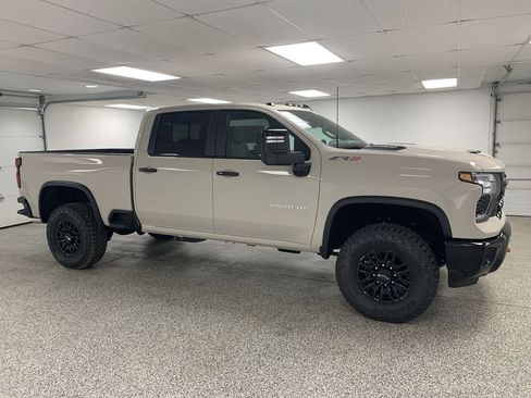 New 2026 Chevrolet Silverado 2500 ZR2 AWD/4WD image 1